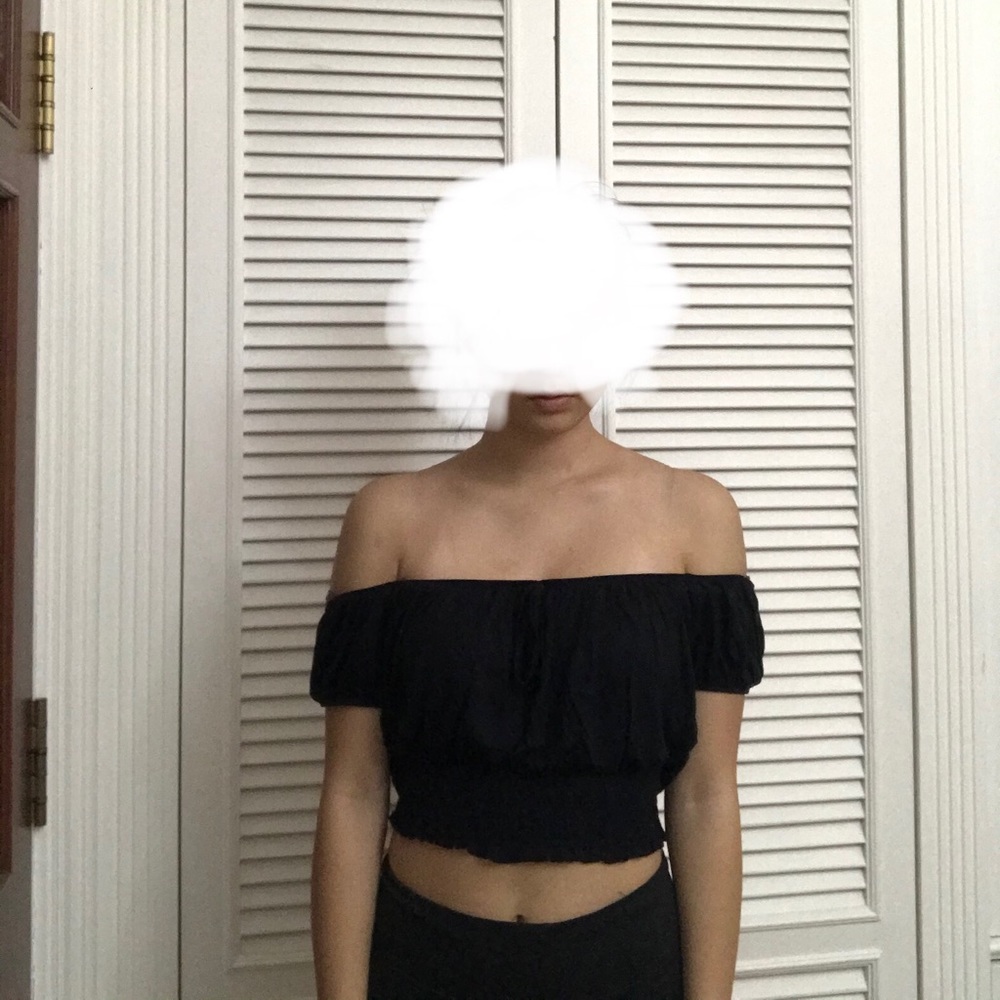 Forever21 cute off the shoulder insta baddie top